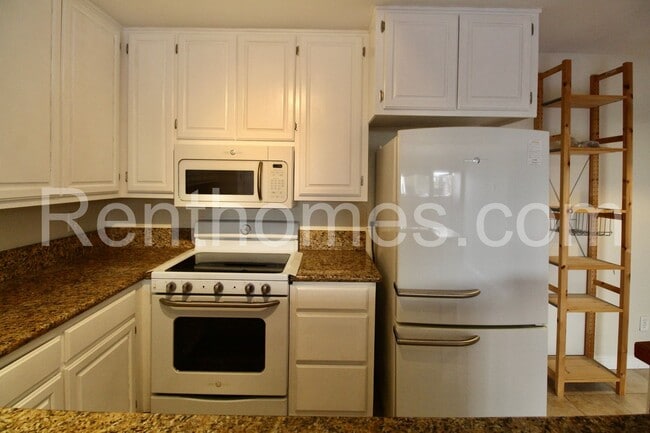 Photo - 3550 Ruffin Rd Unidad 146