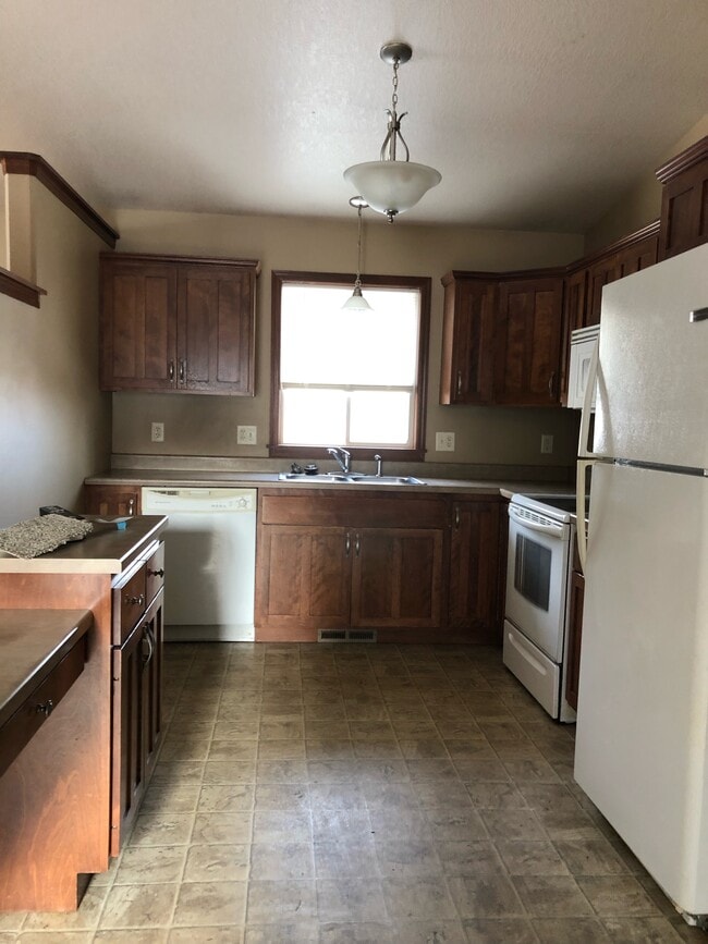 Photo - 508 S Whitewood Ave House