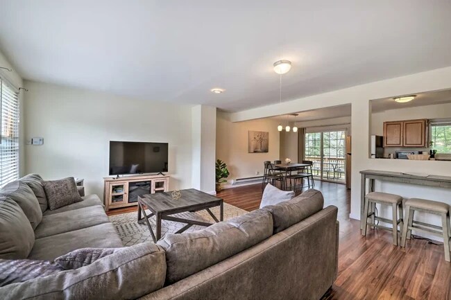 Photo - 542 Country Place Dr