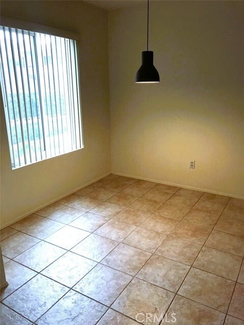 700 W La Veta Ave