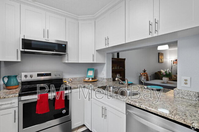 Building Photo - 1945 Pelican Landing Blvd Unit 616 Rental