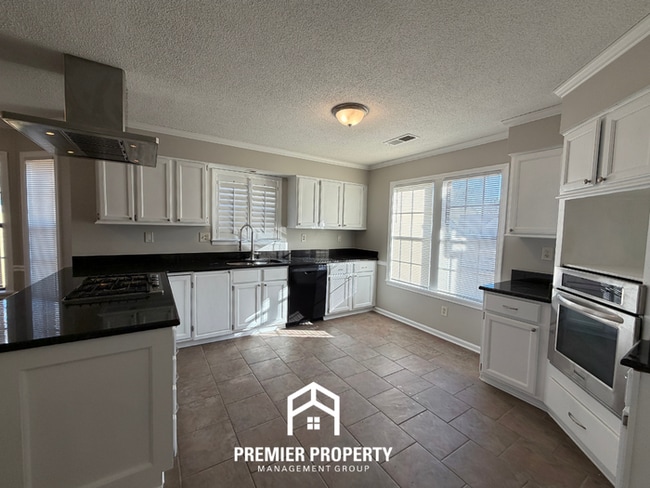 Photo - Newly Renovated 3BR Memphis Home with Vaulted Ceilings, Fireplace & Fenced Yard