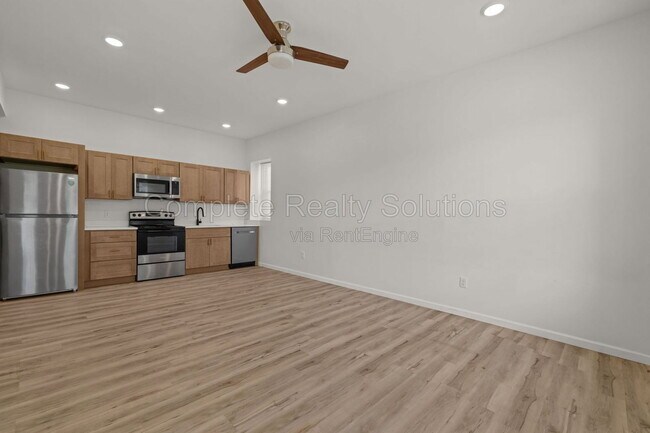 3255 Nebraska Ave Unit 3253 2n