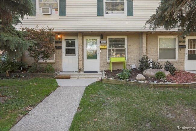 119 Floral Ave