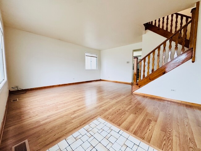 Entryway Living Room - 1285 Haverhill Cir