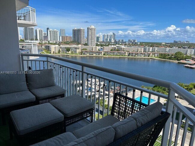 Building Photo - 18061 Biscayne Blvd Unit 1404