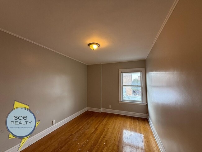 Building Photo - 2140 Clarence Ave