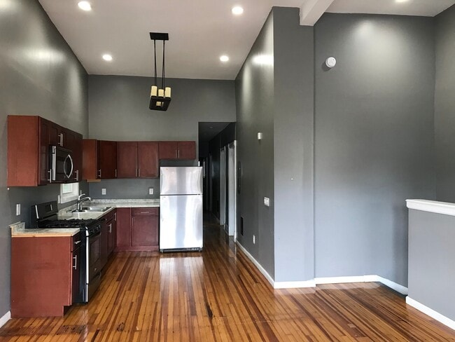 Photo - 4 bedroom, 1 bath Unidad 2 -  2