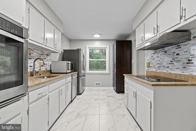 Photo - 1110 Chiswell Ln