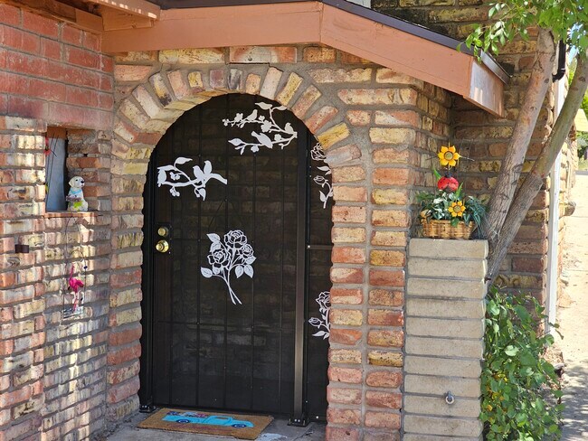 Photo - 309 E Bailey St Unit B