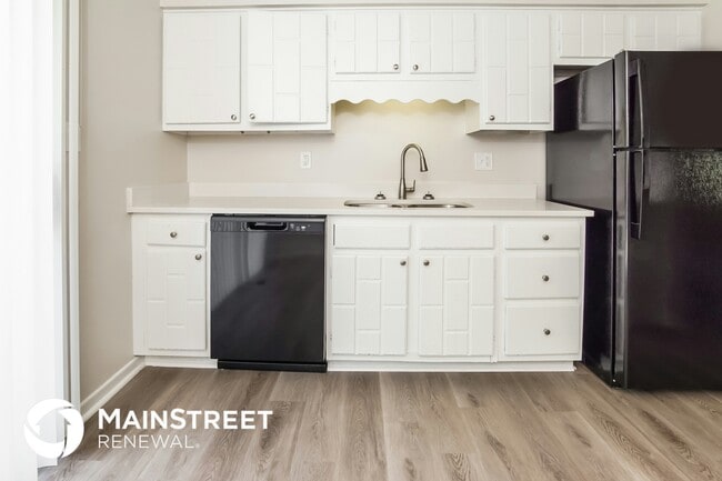 Photo - 5821 Outer Dr