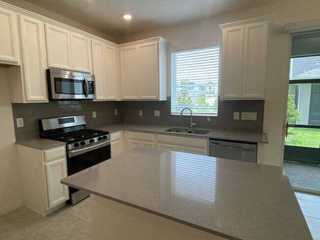 Photo - Charming 3 Bed, 2.5 Bath Rental in Lithia,...