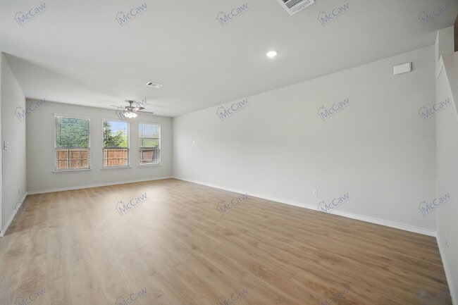 Photo - 502 Trailhead Ln