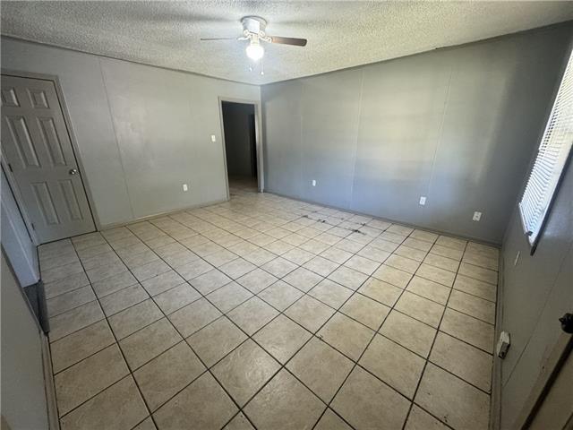 Photo - 105 Wells Dr