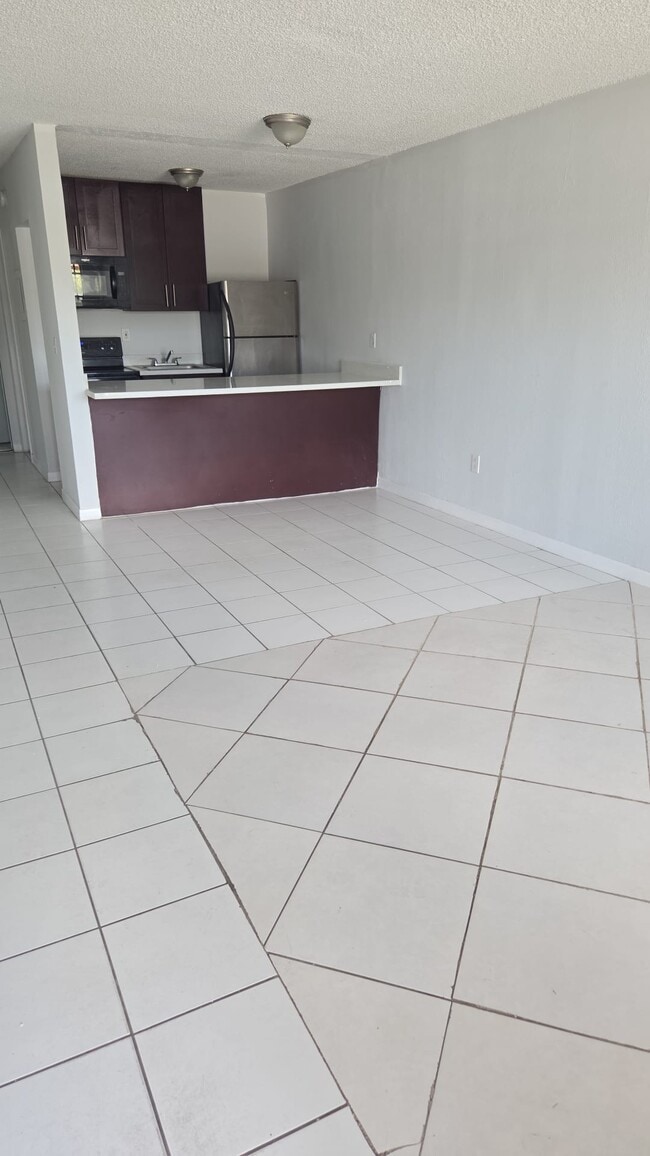 Building Photo - 251 NW 177th St Rental