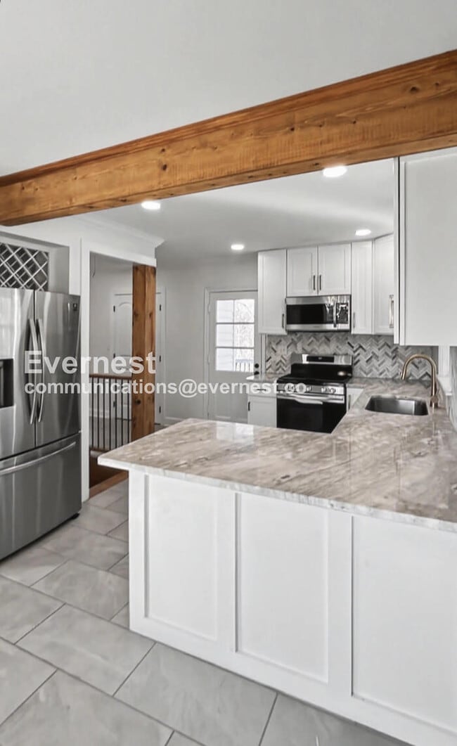 Photo - 2923 Ozark Rd