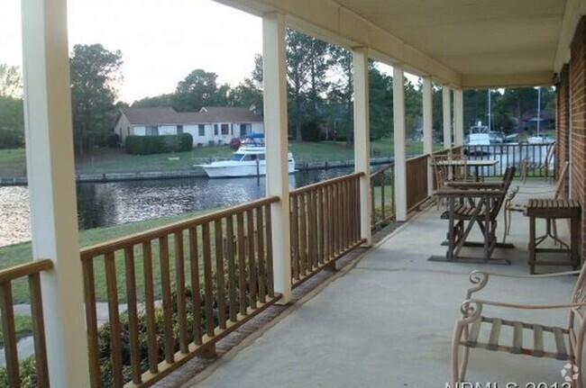 Building Photo - Private Dock Waterfront! Beautiful 3BR/2BA... Rental