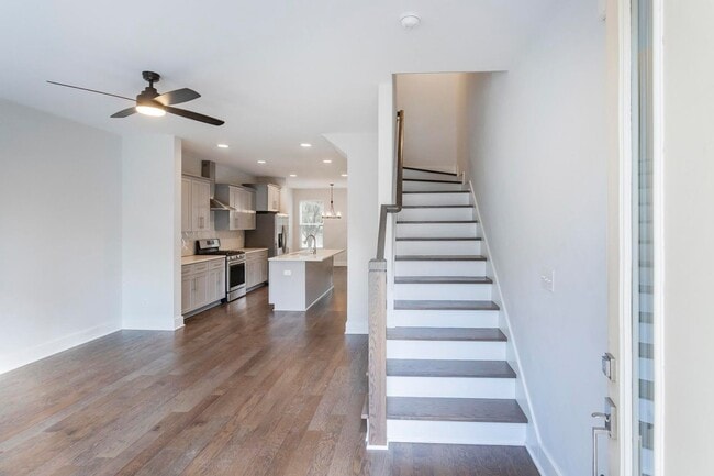 Photo - 708 Tral St