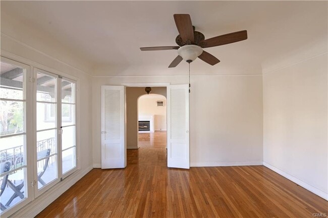 Photo - 915 S Le Doux Rd