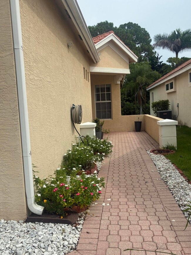 Photo - 777 SW Munjack Cir