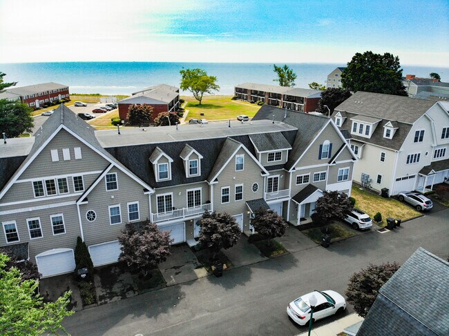 Photo - 60 E Broadway Townhome