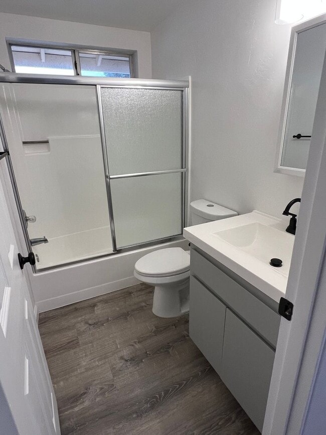 Photo - 851 NE A St Unidad B