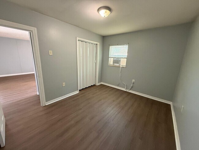 Photo - 1405 Lotela Ave