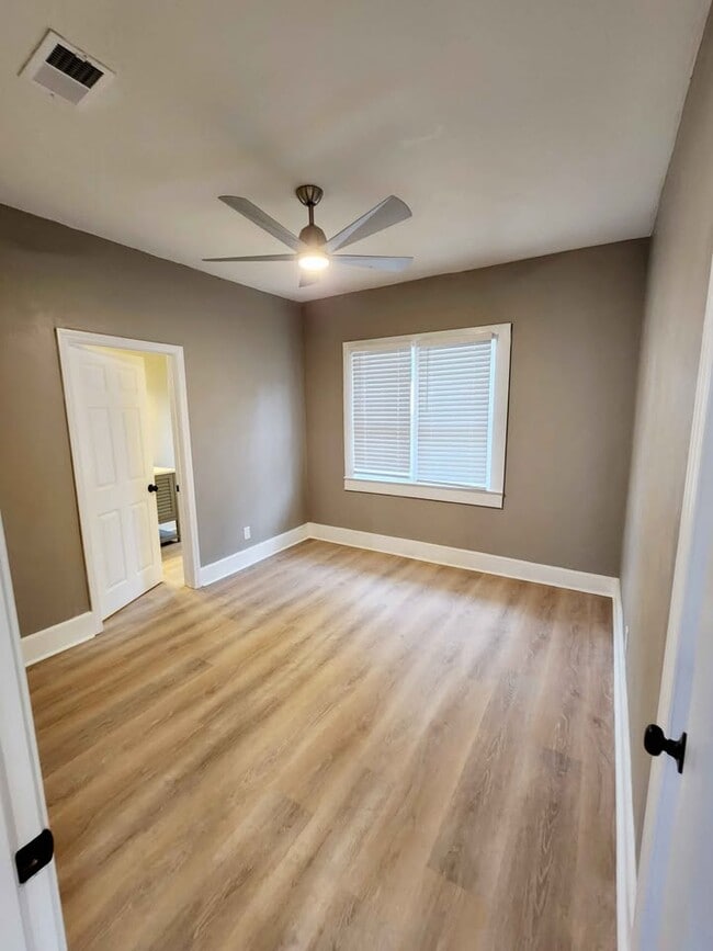 Photo - 1921 Pearl Pl Unit One