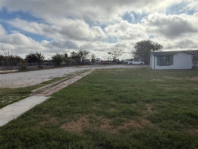 Photo - 14405-14405 FM973