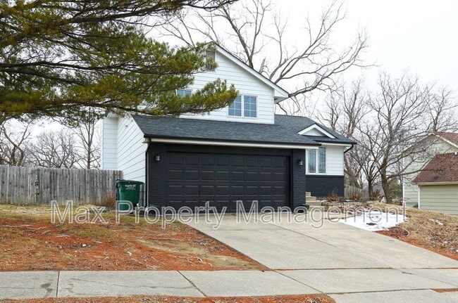 Photo - 2400 Rocklyn Dr