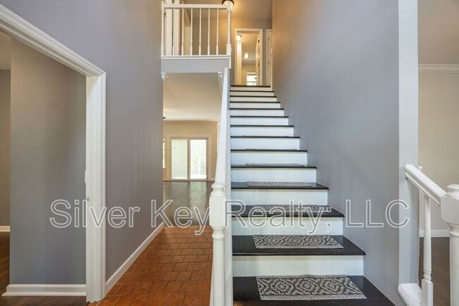 Photo - 1725 Brookwood Dr NE