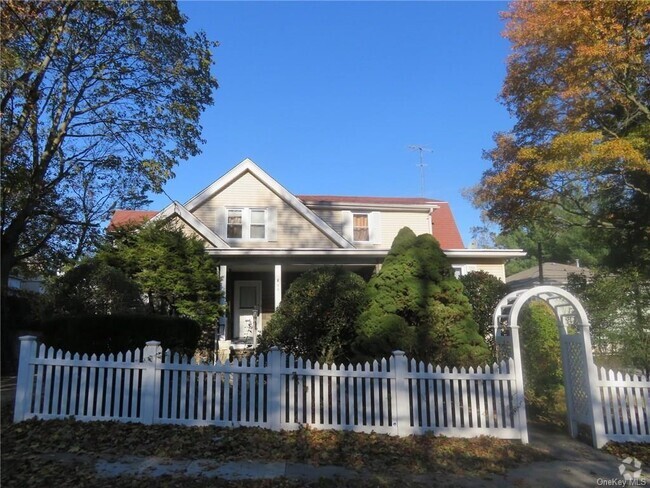 Building Photo - 266 5th Ave Rental