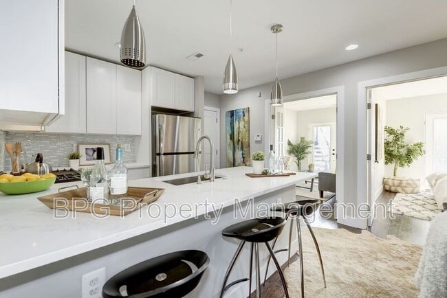 Photo - 528 Kennedy St NW Unit 402
