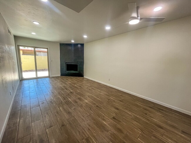 Photo - 5078 S Warren Ave