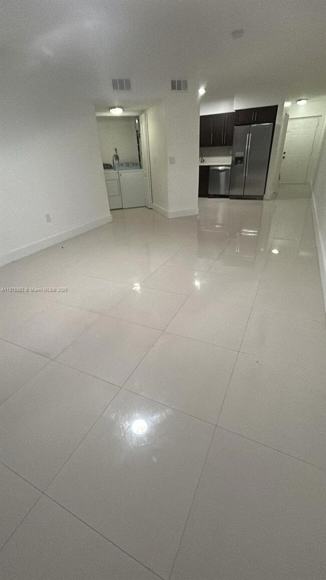 Photo - 8363 Lake Dr Unidad 403