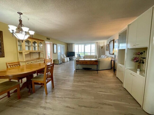 Photo - 3051 N Course Dr