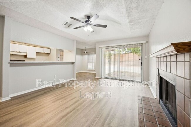 Photo - Hearthwood Ct 5633