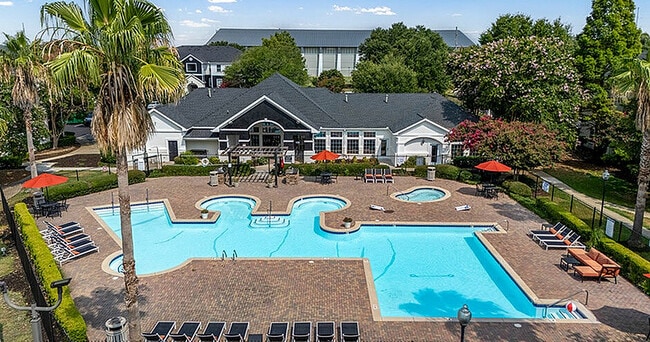 Swimming-Pool-02-21-Oaks-Columbia-SC-7 - 21 Oaks Apartments