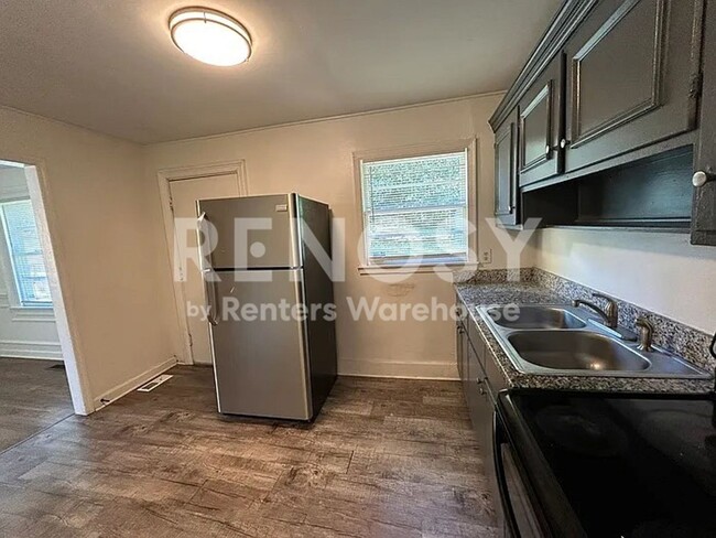Photo - 4236 39th Ave N