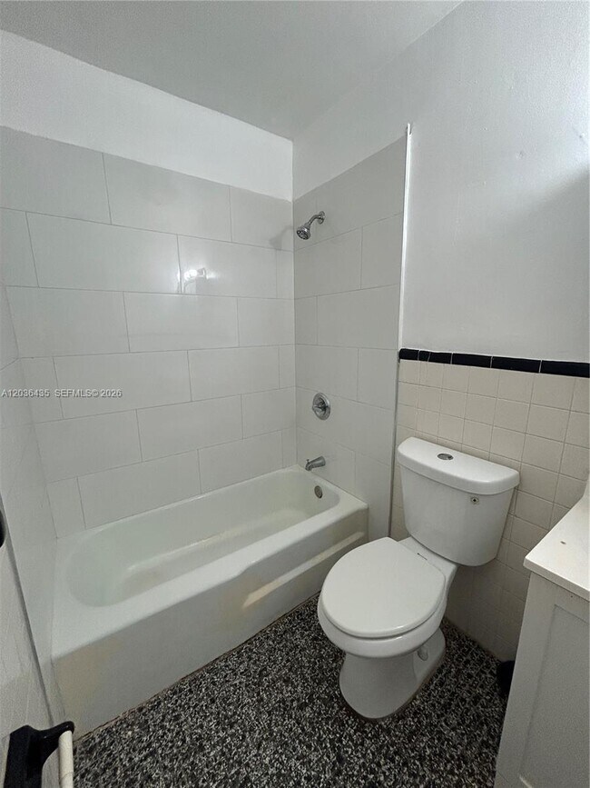 Photo - 1045 N Andrews Ave Unit 3