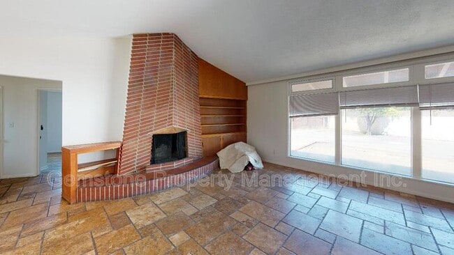 Photo - 5001 Rockford Dr