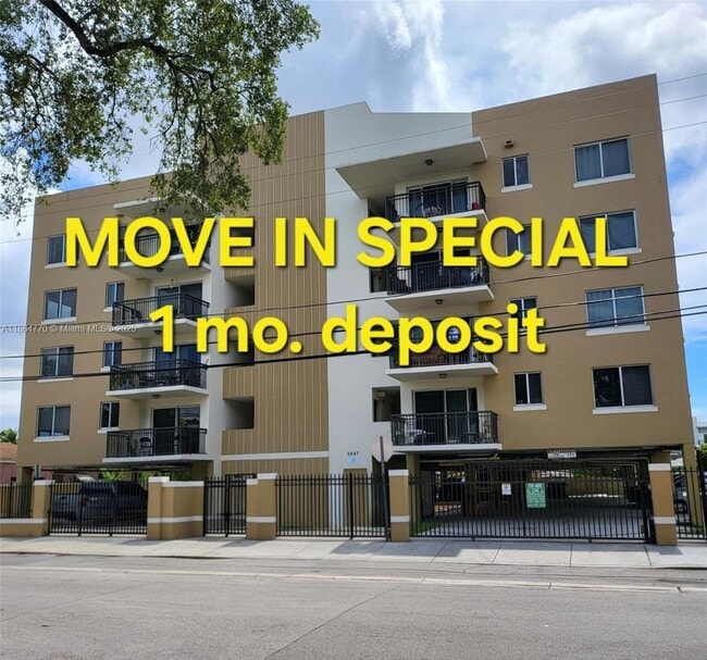 Building Photo - 2647 NW 25th Ave Unit 202 Rental
