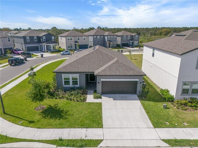 Photo - 2375 Lancashire St