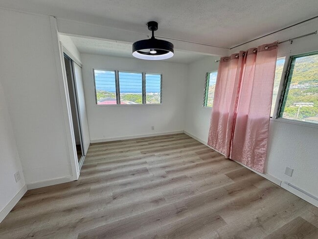 Photo - 3/1 w/ ocean views and all utilities inclu...