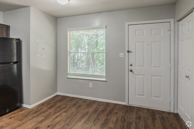 3BR, 2.5BA - 1202SF - Kitchen