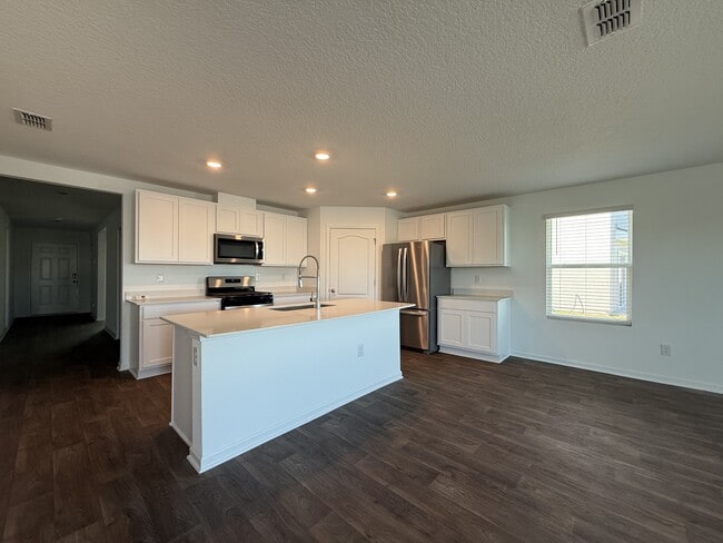 Photo - 350 Ardila Cir