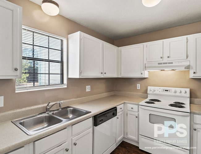 Peachtree Crossings Apartments