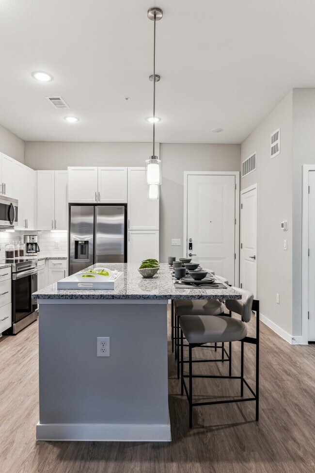 Photo - Half Off Rent Through 2025! Unidad MASX