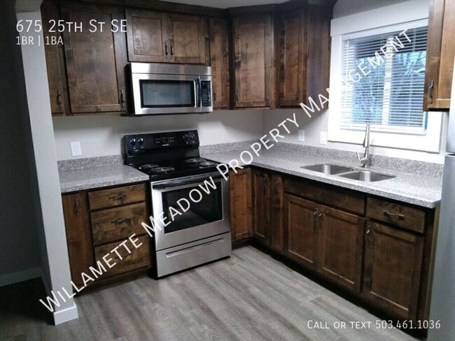Photo - 675 25th St SE