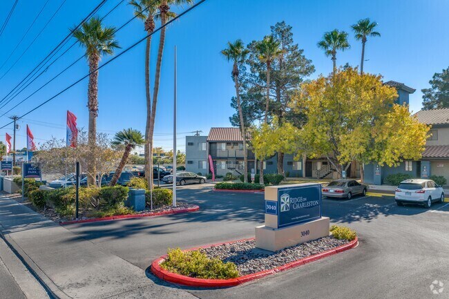 Entrance - Ridge on Charleston